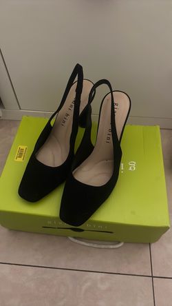 Gianni bini women’s suede heel