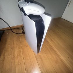 PlayStation 5 – Excellent Condition + Controller 