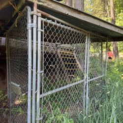 2 Dog Kennels 