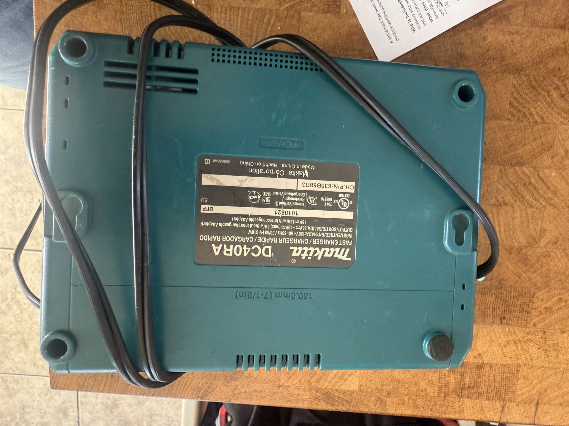 Makita Charger