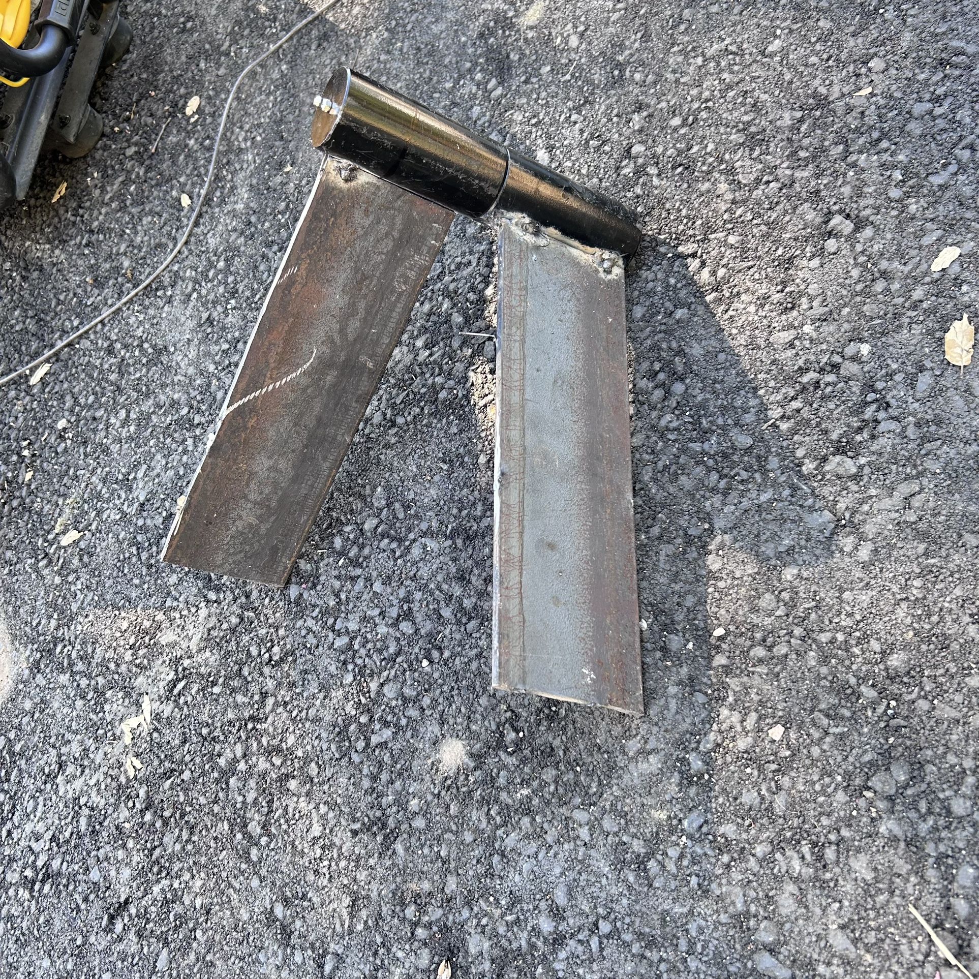 Hinge Hills Up 2 Piece 200$