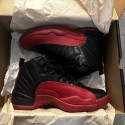 Jordan 12 Retro “Flu game” (2025) Size 9