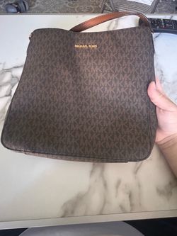 Michael Kors MK Signature Crossbody Bag