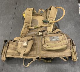 Hikers, Campers, Preppers: Coyote FLC with Hydration Bladder