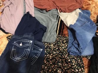 Maturnity Clothes - M & Large