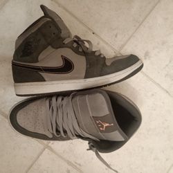 Air Jordan 1 - High Donks