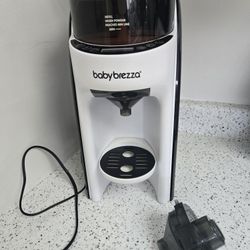 Baby Brezza Best Bottle Maker! 