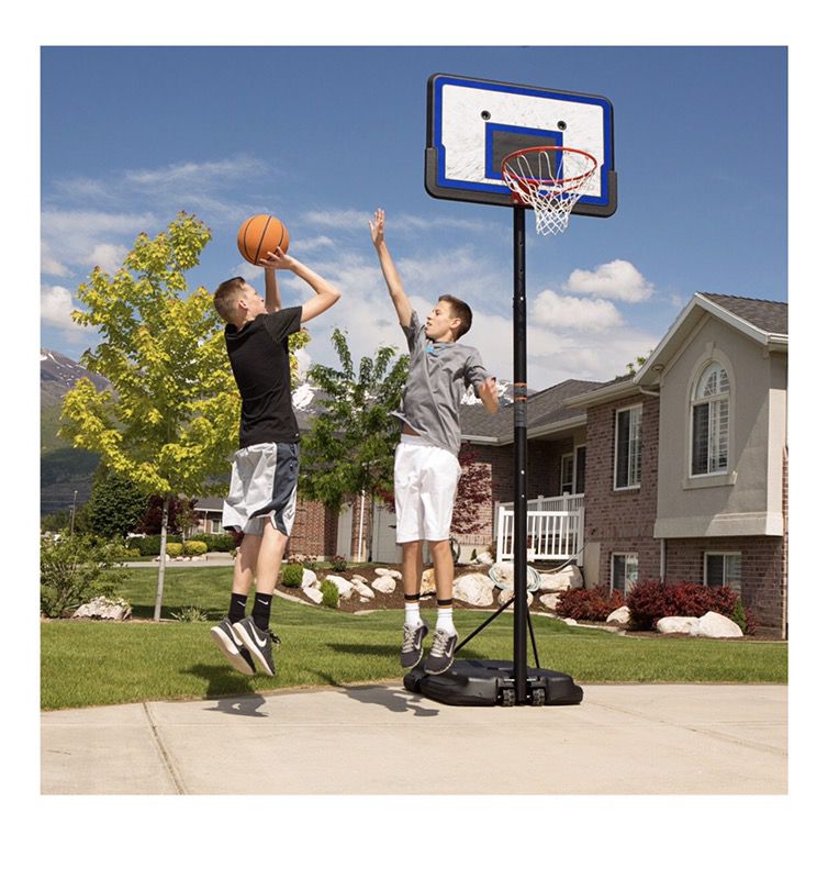 New In Box Lifetime 44" Pro Court Height-Adjustable Portable Basketball Hoop HDLLC8711