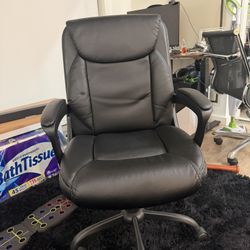 Amazon Basics Office Chair