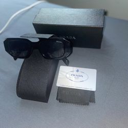 Women’s Prada Sunglasses Brand New With Papers