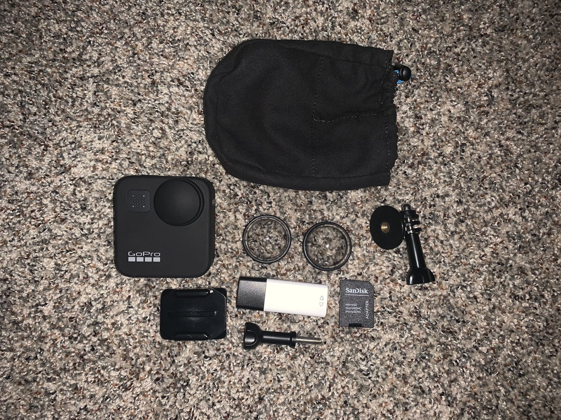 GoPro max 360 camera used once Comes with original box( I got it as a gift and the day before I bought the same camera)