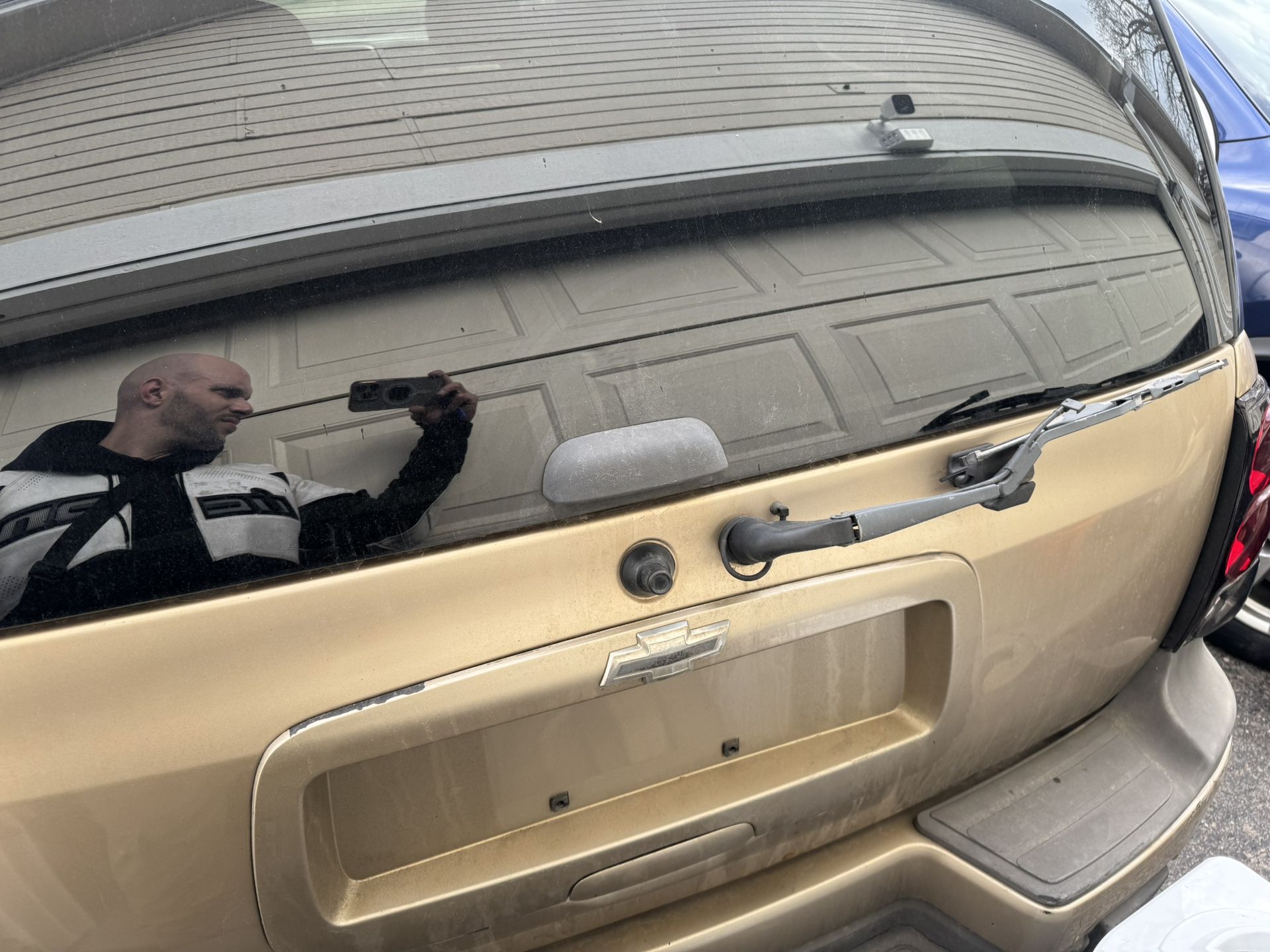 2005 Trail Blazer Extended Can For Parts Has Blown Engine.