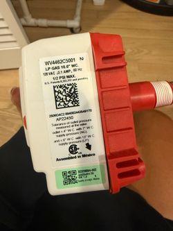 Resideo WV4462C5001 Water Heater Gas Valve Gas 120V Plastic Metal