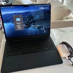 Apple MacBook Air 13", 2024