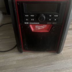 Milwaukee Bluetooth Stereo 
