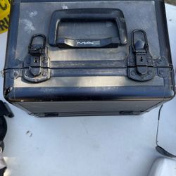 MAC MAKEUP Box 