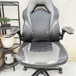 Gaming Chair ( restoration project )