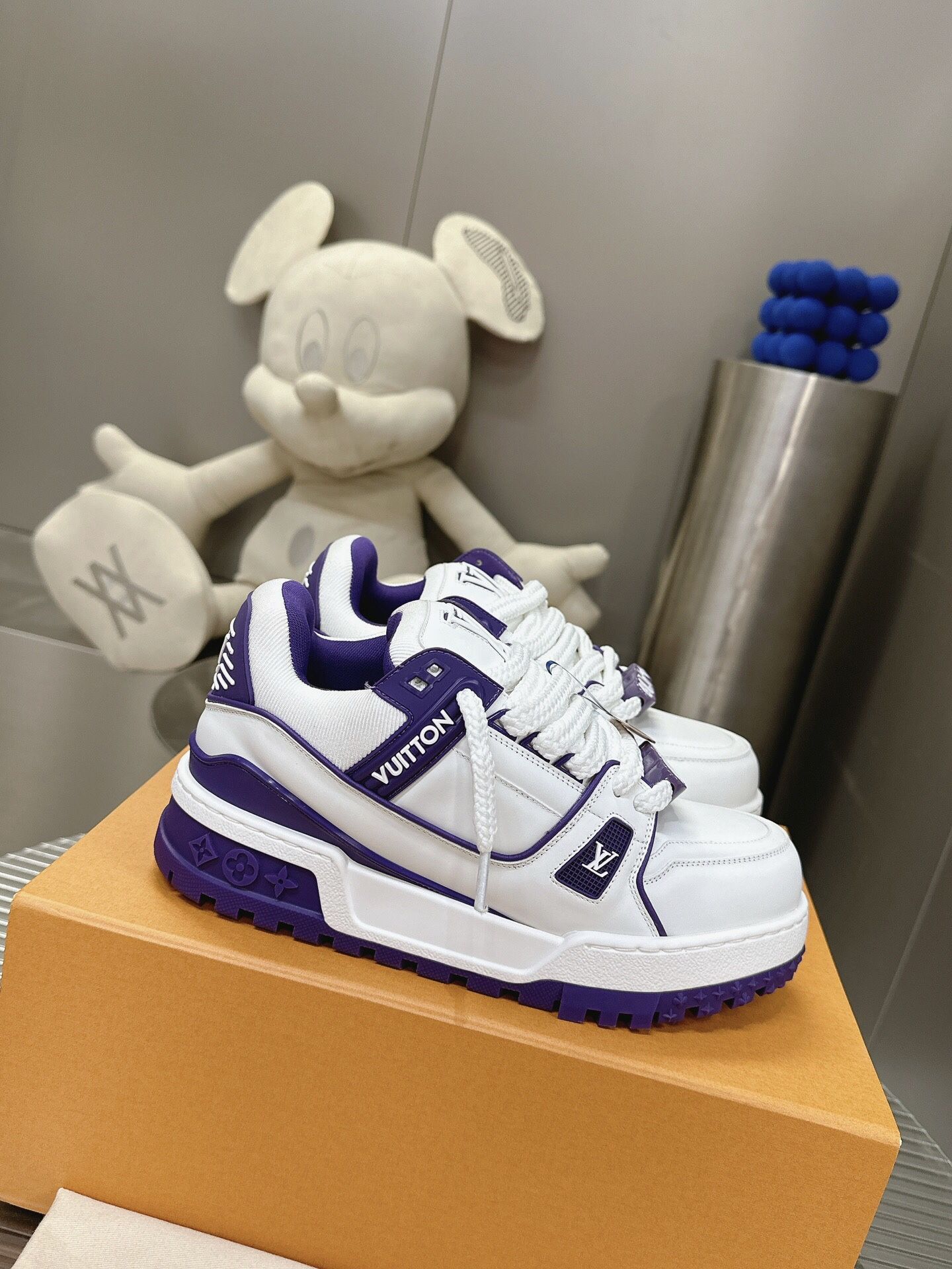 Louis Vuitton Men’s Sneaker With Box 2024 New