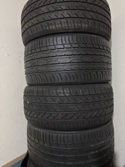 285 25R 22 Tire