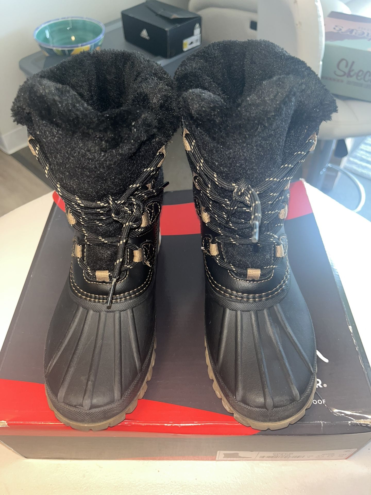 Winter Boots size 8