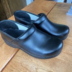 Gently Used Dansko Clogs for Sale