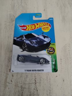 Hot Wheels 17 Pagani Huayra Roadster