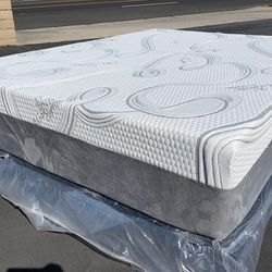 Queen Memory Foam 