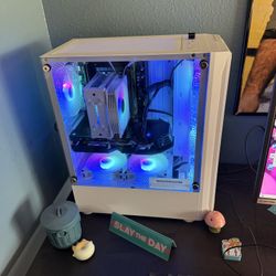 Gaming PC w/ curved 24 in monitor