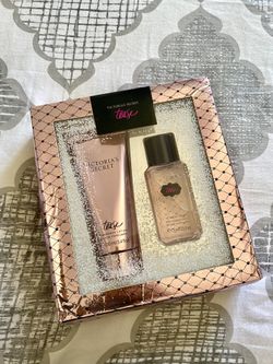 Victoria’s Secret set