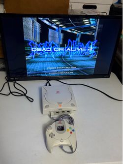 SEGA Dreamcast Console White Hkt-3020 with Controller and Cables. No Games.