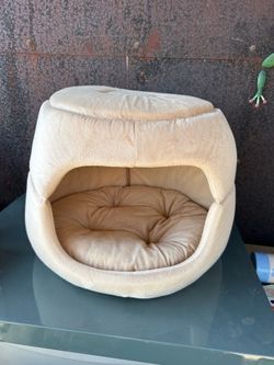 Pet bed/hut