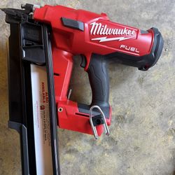 Milwaukee M18 FUEL 3-1/2 in. 18-Volt 21-Degree Lithium-Ion Brushless Cordless Framing Nailer