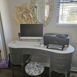 Vanity / Desk  Mirror And Bensh