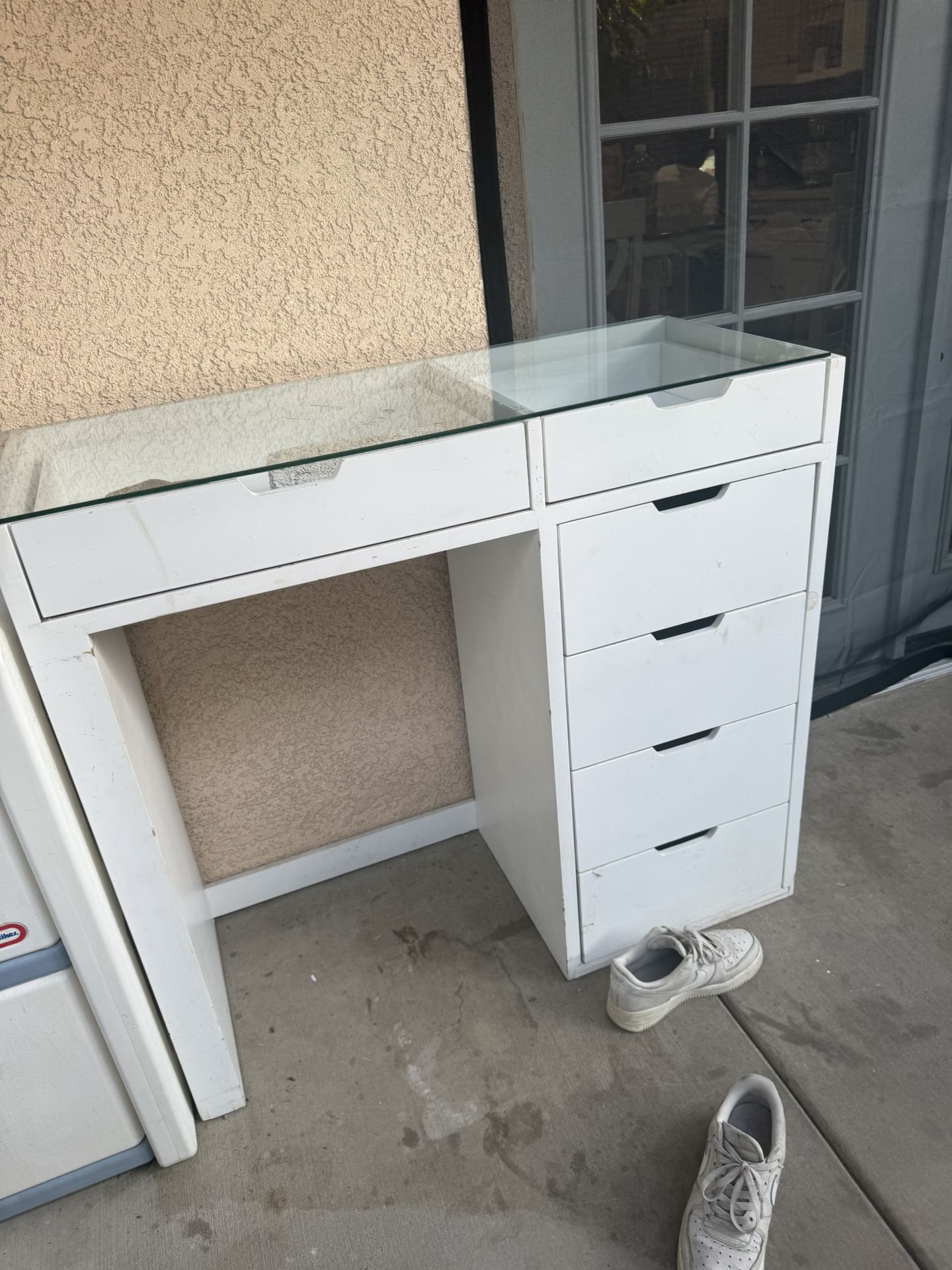 Vanity Table 