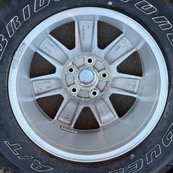 Rines Y 2 Llantas Buenas En Buen Estado 