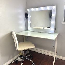 MAKEUP VANITY SET INCLUDING ALL 3 ITEMS!