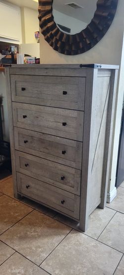 Dresser