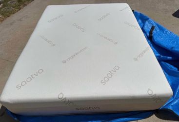 Saatva Contour5 Queen Mattress, Medium