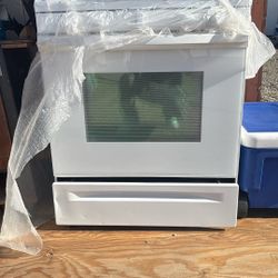 Stove And Microwave. Both Works 