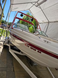 2003  Chaparral 221 SS