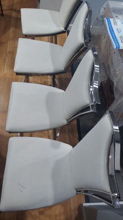 5 Chairs