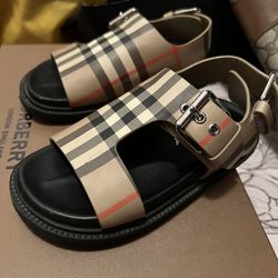 New Authentic Burberry Kids Toddlers Sandals Size 10.5-11 Comes With Box And Dust Bag Used Once