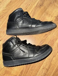 Nike Air Jordan 1 Mid Sneakers Mens Size US 12 Fade to Triple Black 554724-093