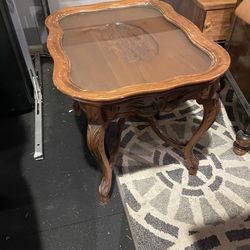 1940's Traditional style Wood Tea/Tray Table