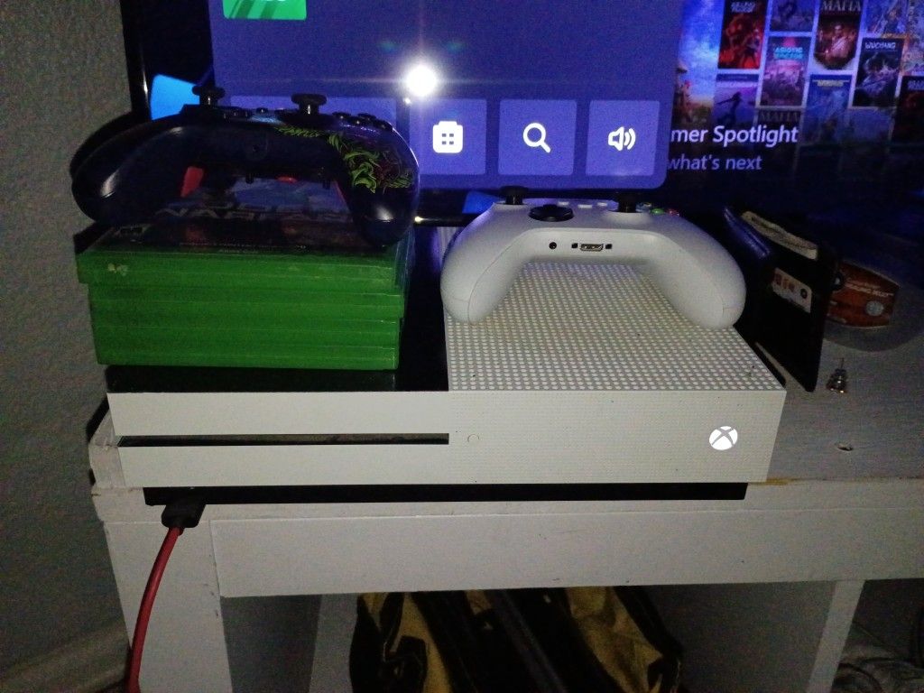 Xbox One 1tb 1 Controller 150$