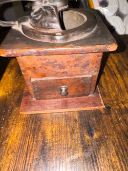 Antique coffee grinder in great condition 100