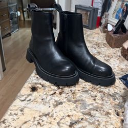 Combat Boots Zara **New size 9 (40)