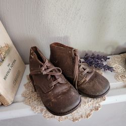 Charming Vintage Baby Shoes 
