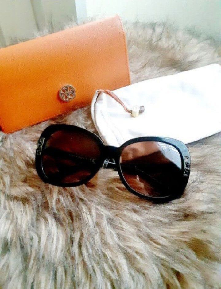 NEW Tory Burch Sunglasses for Sale in Chandler, AZ - OfferUp