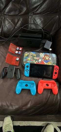 Nintendo Switch w/case, 5 games, colored grips, Nintendo Switch black double controller grip